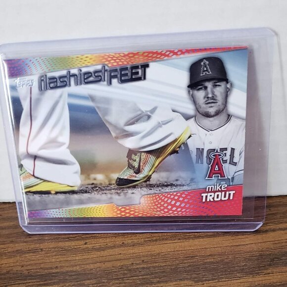 2022 Topps Series 1 Baseball Mike Trout Flashiest Feet Insert FF-10 Angels - Picture 1 of 3